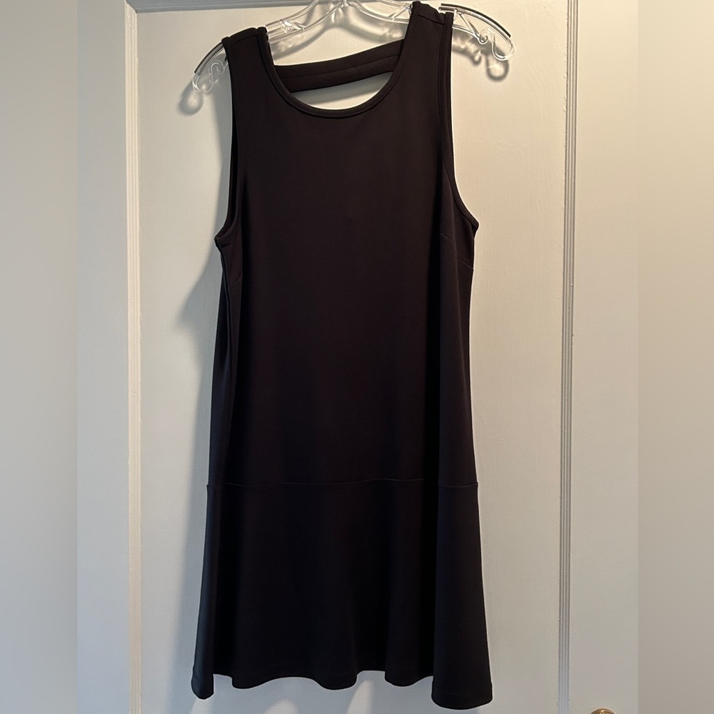 BB Dakota sleeveless Ponte dress, size medium, BNWT, A-line fit with fun back